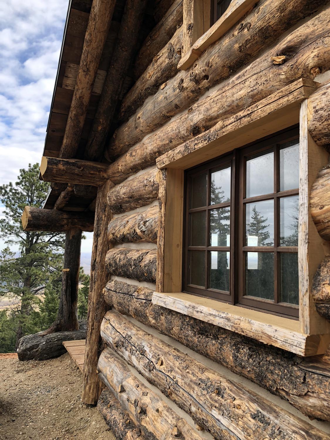 3-hunt-cabin-hand-scribed-log-siding-heritage-woodworks